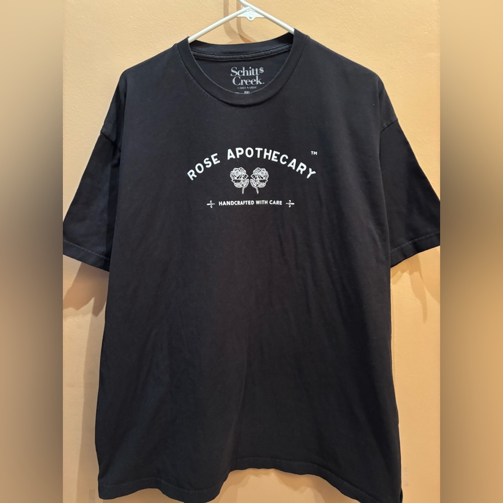 Schitt's Creek Rose Apothecary t-shirt Size 2XL Rose Apothecary logo - Picture 4 of 8